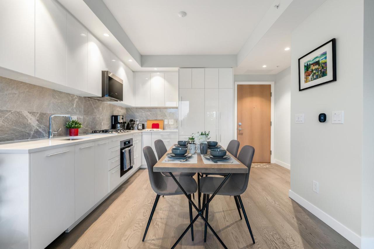 Modern Comfort At Ubc: 1Br Condo Near Campus Vancouver Exterior foto