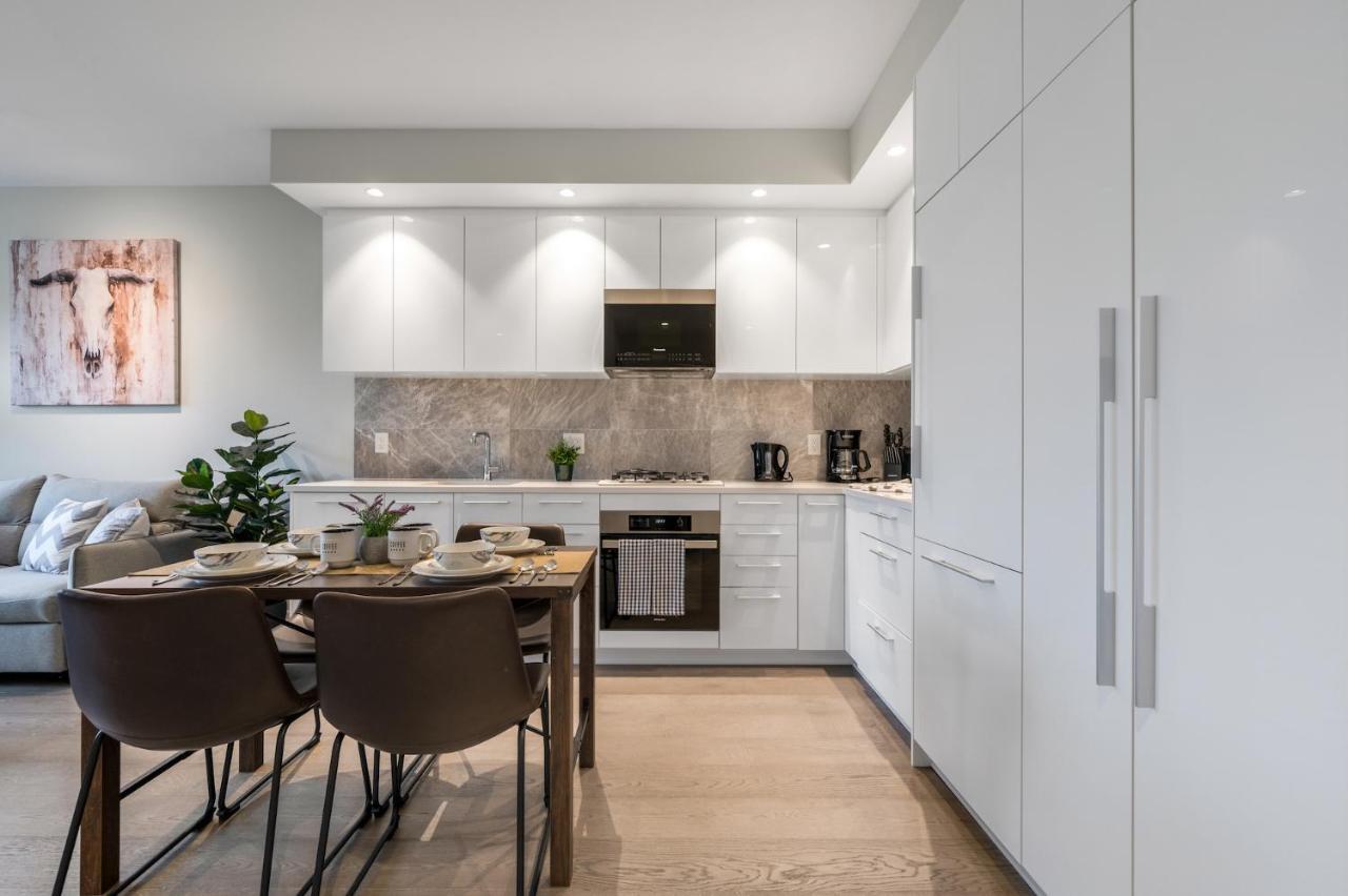 Modern Comfort At Ubc: 1Br Condo Near Campus Vancouver Exterior foto