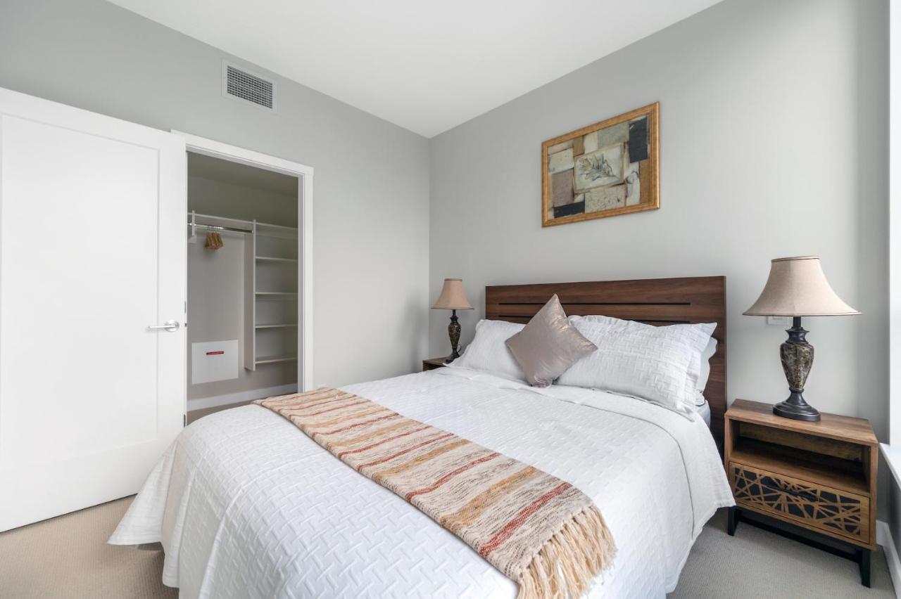 Modern Comfort At Ubc: 1Br Condo Near Campus Vancouver Exterior foto